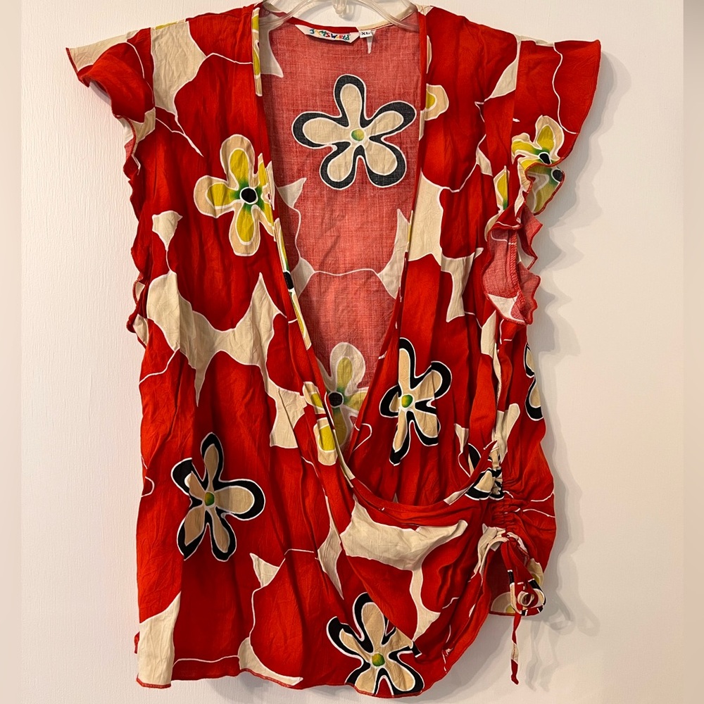 JAMS WORLD RED FLORAL PRINT TROPICAL FLUTTER SLEEVE TOP ✨